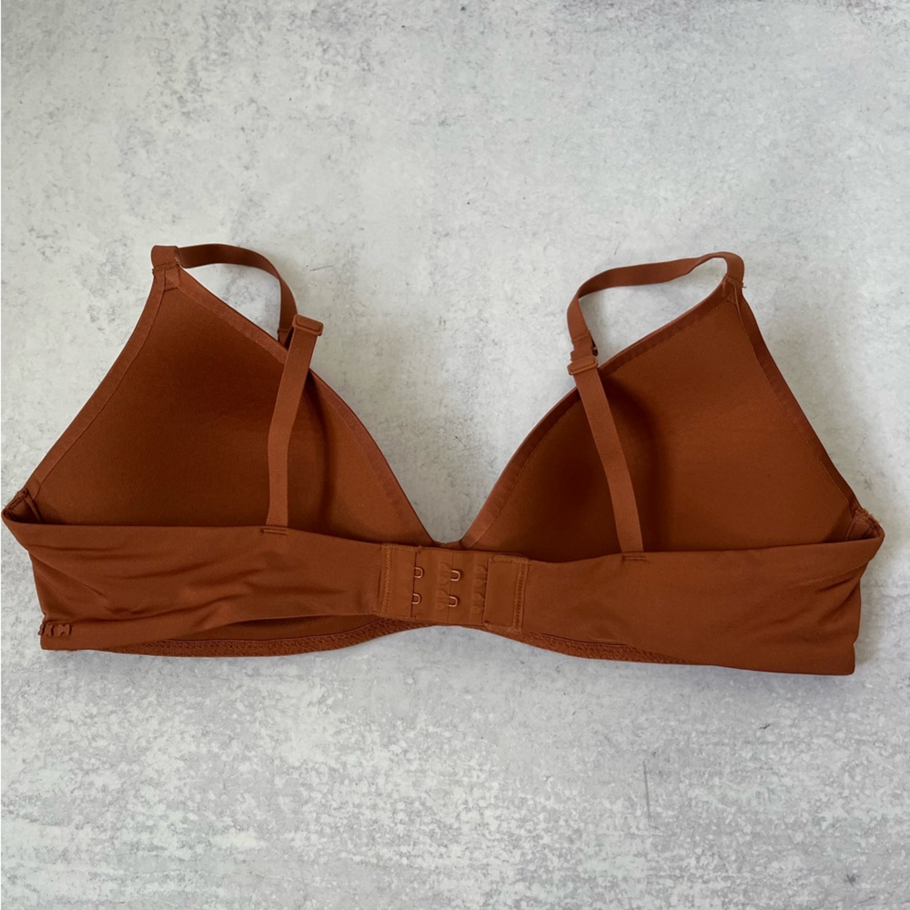 SKIMS Rust Triangle Bra - Picture 2 of 4